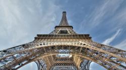 Apa menara Eiffel